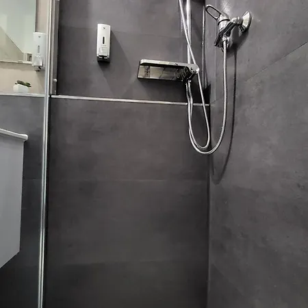 Apartment Zentral Wohnen In Der Mainzer *